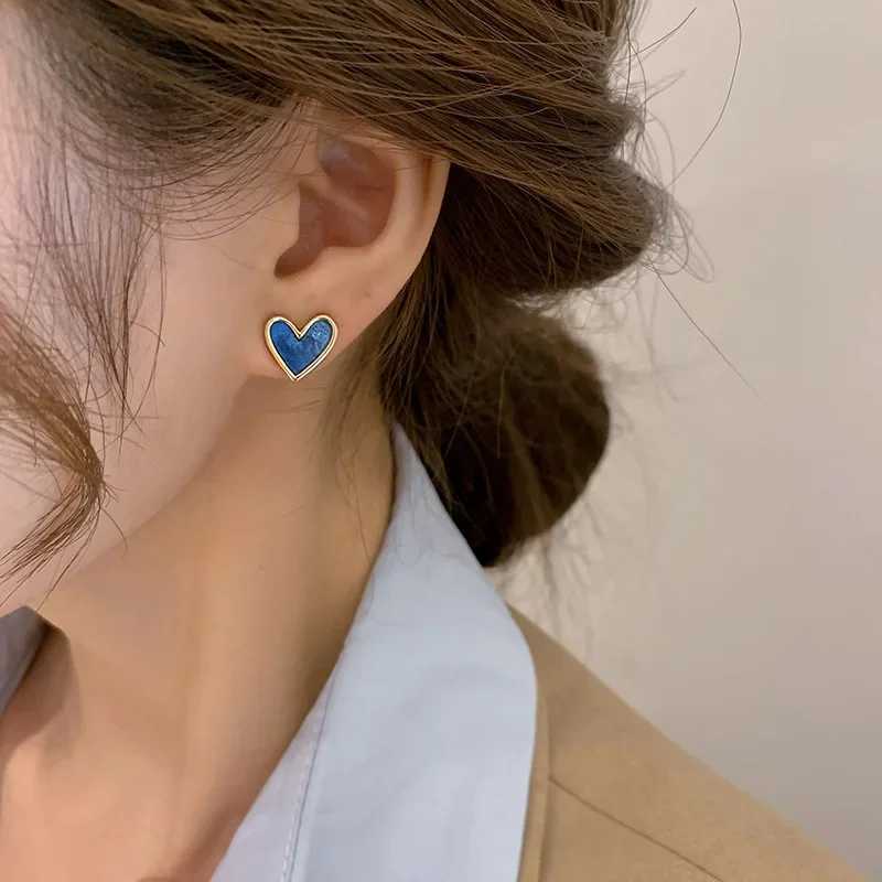 Cute Korean Earrings Heart Bling Zircon Stone Blue Color Stud Earring for Women Fashion Designer Jewelry 2024 Aretes De Mujer Z250408