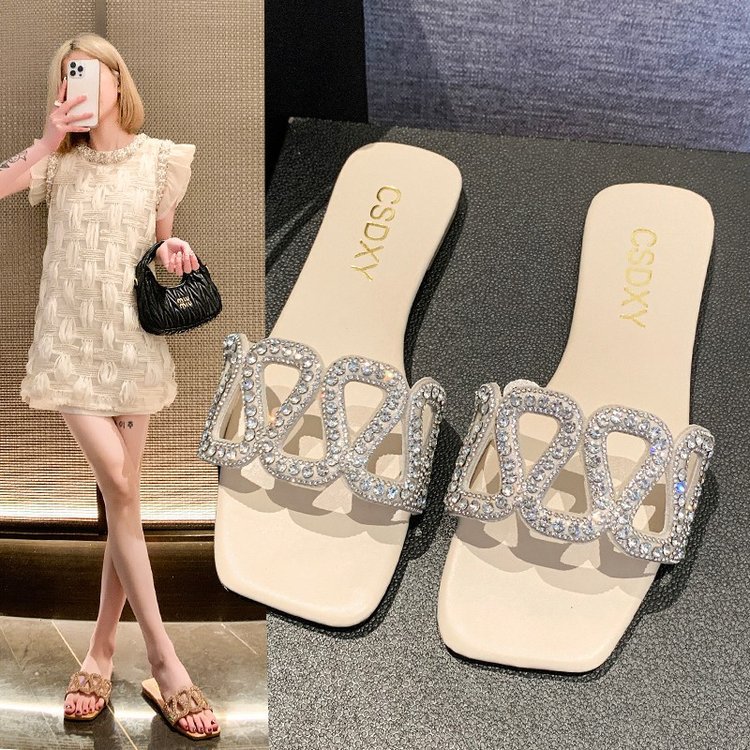 Women 2025 summer new small fragrant wind flat diamond slippers outside Korean 100 with skirt fashion flip-flops