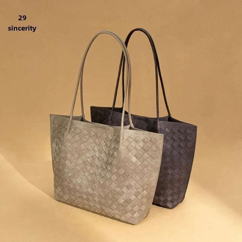 Autumn/Winter New Large Capacity Single Shoulder Woven Frosted Handbag Trendy Stream Mother Tote Bag Women's