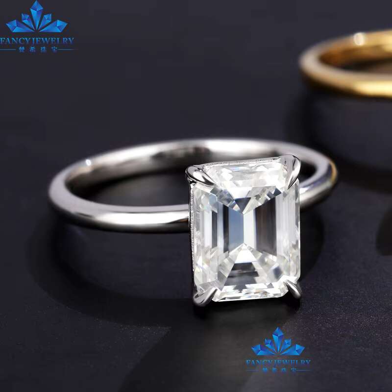 925 Sterling Silver Romantic Diamond Ring for Women 2ct Emerald Cut Moissanite Engagement Jewelry Gold Plated with Wedding