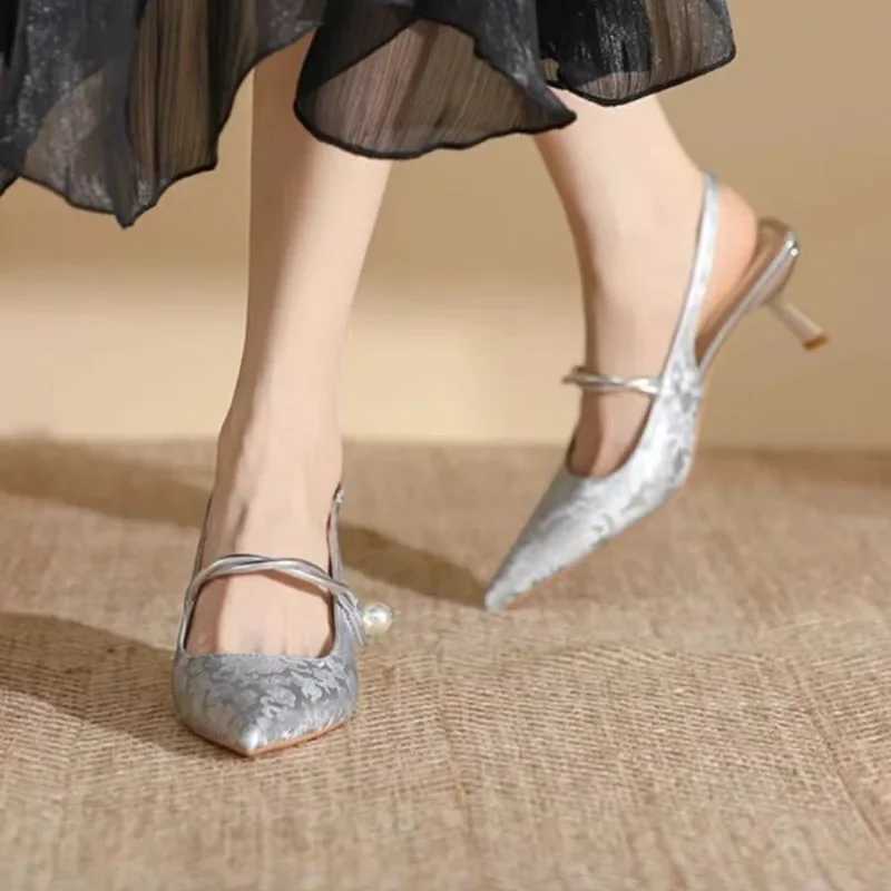 New Arrival New Summer Fashion Pointed Toe Pearl Shoes Womens Sexy Sandals High Heels Ping Pong Womens Shoes T250409