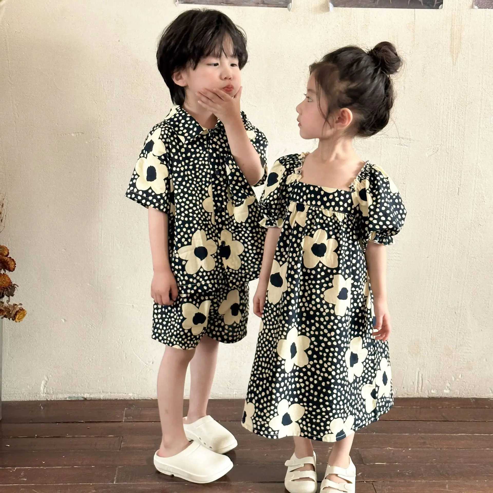 22064-1 Wholesale Brothers and sisters Clothing 2024 Summer New Holiday Style Baby Girls Dress Short Sleeve Casual Boys Two Piece Set S2548