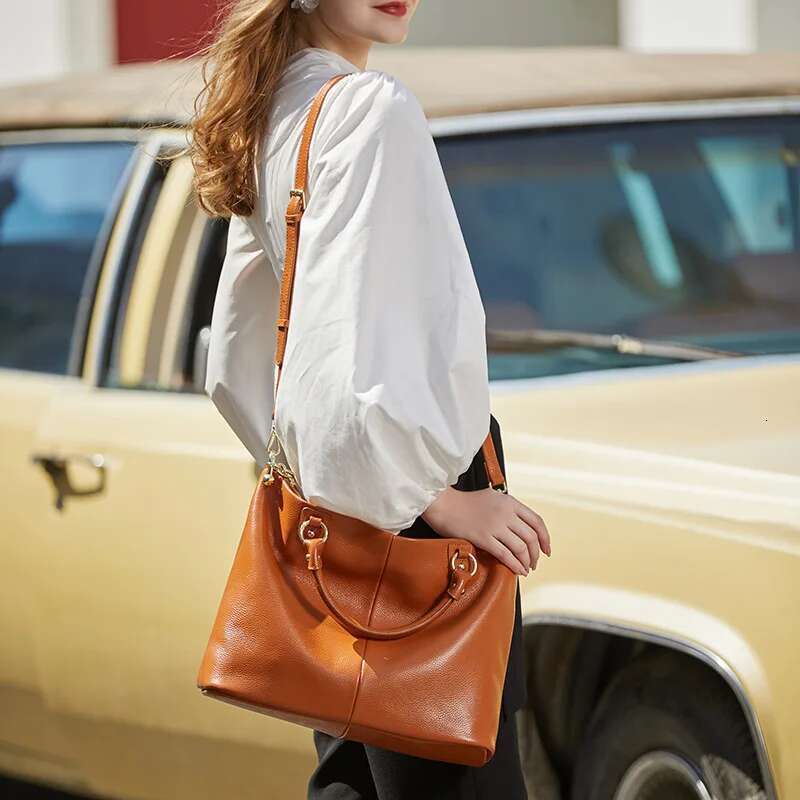 Women's Bag Trend Handbag Genuine Leather Top-Handle Large Capacity Chain Pack Fashion Commute Handbags Solid Color Tote Vintag