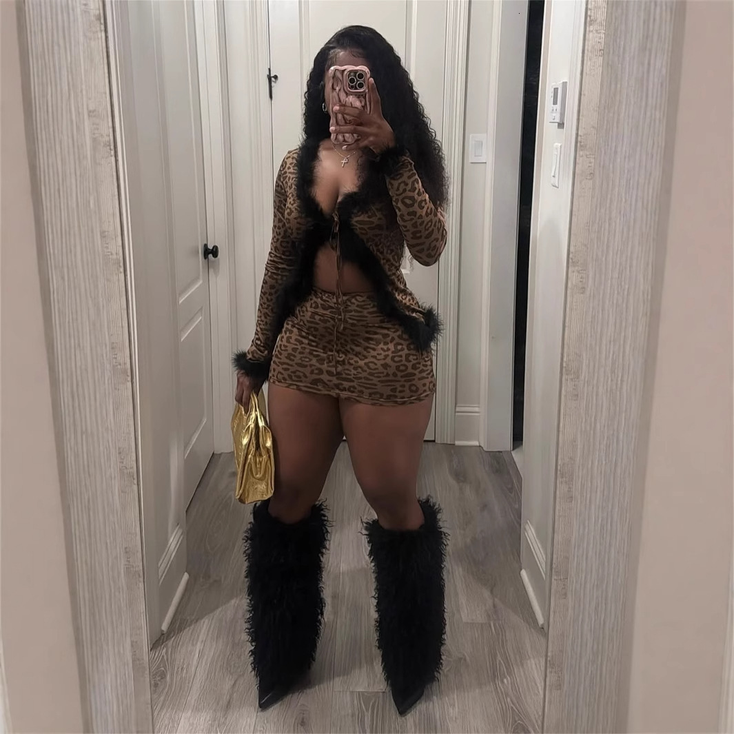2025S Designer Women S Set Slim Fit Sexy Leopard Print Wild Hip Hugging Skirt Long Sleeved Fur Patchwork Lace Up Top Set For Women