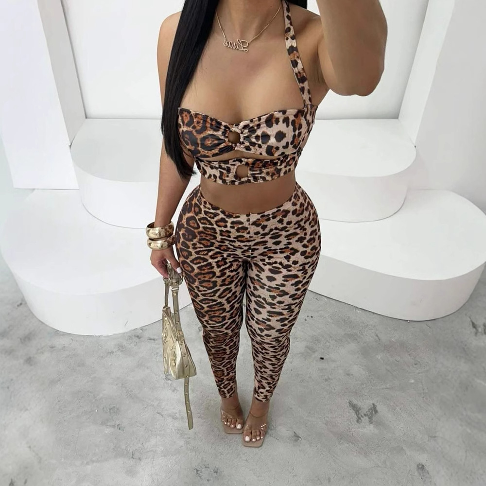 2025S Designer Women S Set New Fashionable Leopard Print Slim Fit Sexy Hollow Out Short Vest Top Cropped Pants Set
