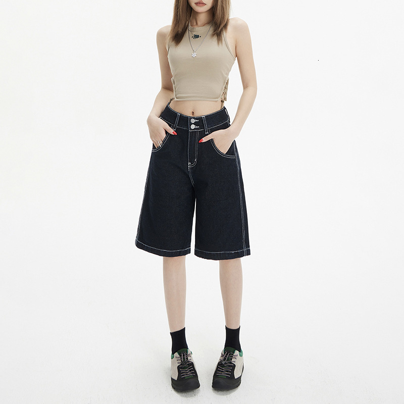 2025S Women s Designer Shorts American High Waist Double Buckle Loose Wide Leg Multi Functional Appearance Slimming Straight Five Point Jeans Hot Pant