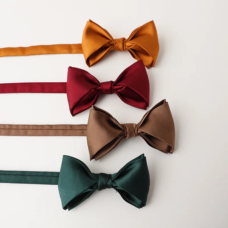 Solid color elegant gentleman bow men sitting at wedding banquet bow 250407