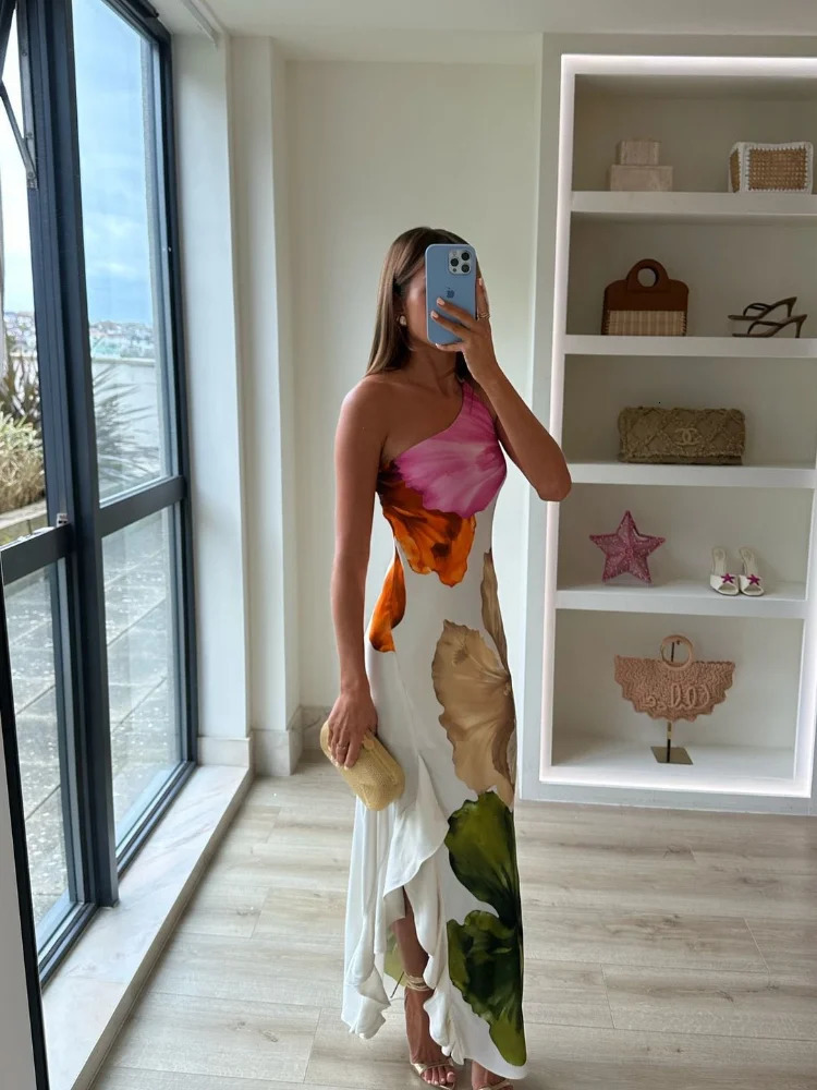 Fashionable floral print Maxi slanted neck dress sexy sleeveless strapless pleated split long fashionable womens party beach 250409