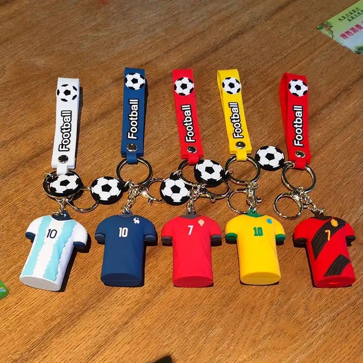 Wholesale Update 3D Player Football Keychain World Cup Keyring Holder Football Style Bag Pendant Custom Figure Shaped Cartoon Logo Keychain For Souven