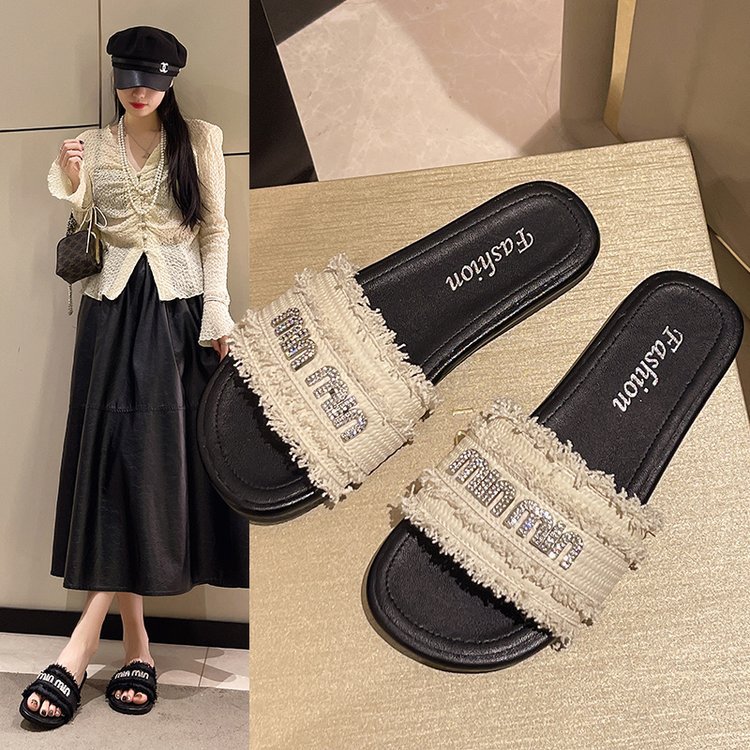 Ladies 2025 summer beach platform sandals look good with a skirt out French flat slippers shoe size 35-40