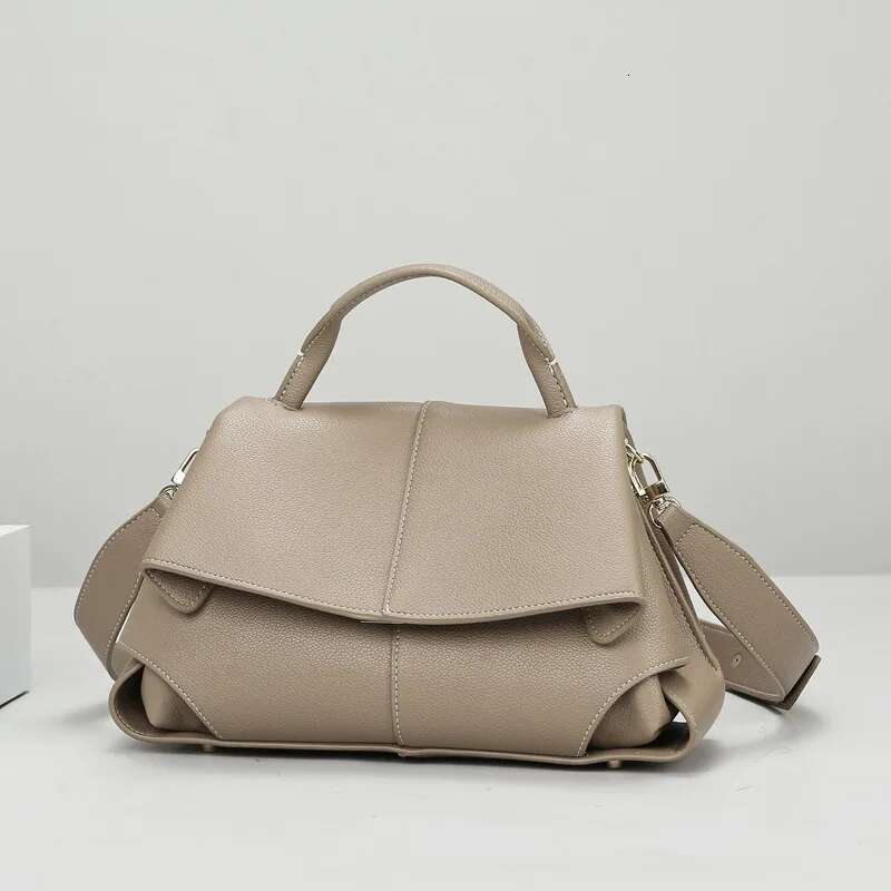 Small Handbag, New Hot Selg Smile Women's Bag, Fashionable And High End Versatile Crossbody Bag