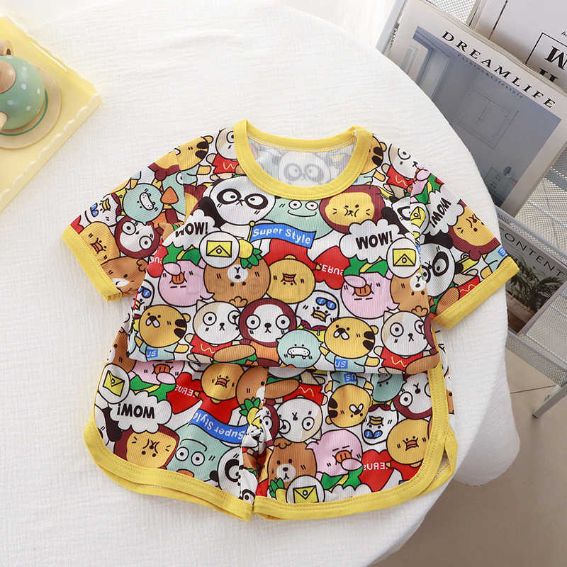 Disney Childrens summer T-shirt shorts set cute cartoon ice silk short sleeved two-piece set baby clothes stylish childrenXJ250409