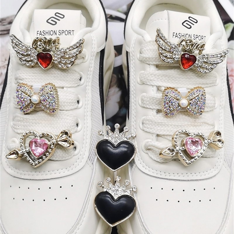 2PCS Heart Shoelace Charms ABS Rhinestone Buckle Decorations DIY Bling Wing Shoe Lace Clips Accessories Fit Women Sneakers 250218