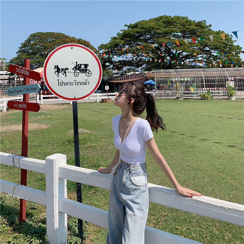 2025S Designer Women S T Shirt Short Sleeved T Shirt For Women In The Summer Of New Deep V Neck Low Cut Korean Version Slim Fit With Exposed Navel Sho