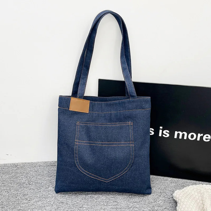 Womens large capacity denim shoulder bag travelbusinessshopping casual handbag womens canvas 250408