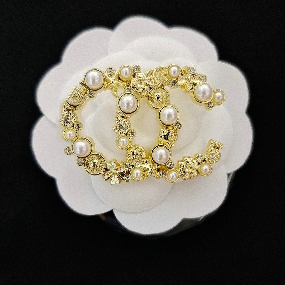 Designer Brooch Luxury gold-plated Pin Brooches Fashion Jewelry Women Accessories Party Gift