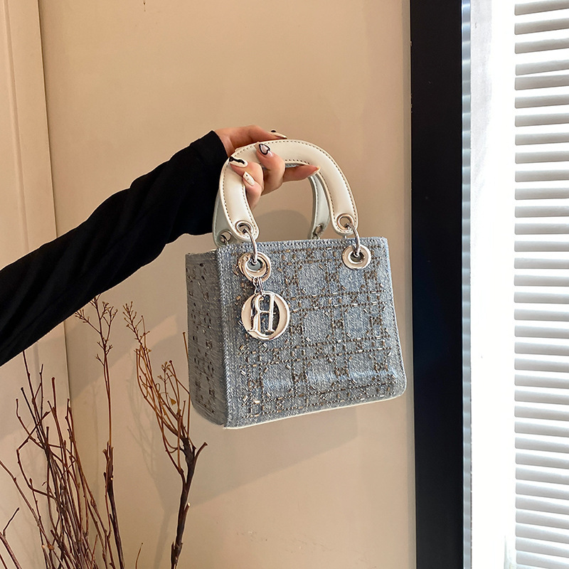 Designer Diamond Inlaid Mini Princess Diana Handbag 2025 New Party Bag Quilted Fashion Water Diamond Shining Women's Bag