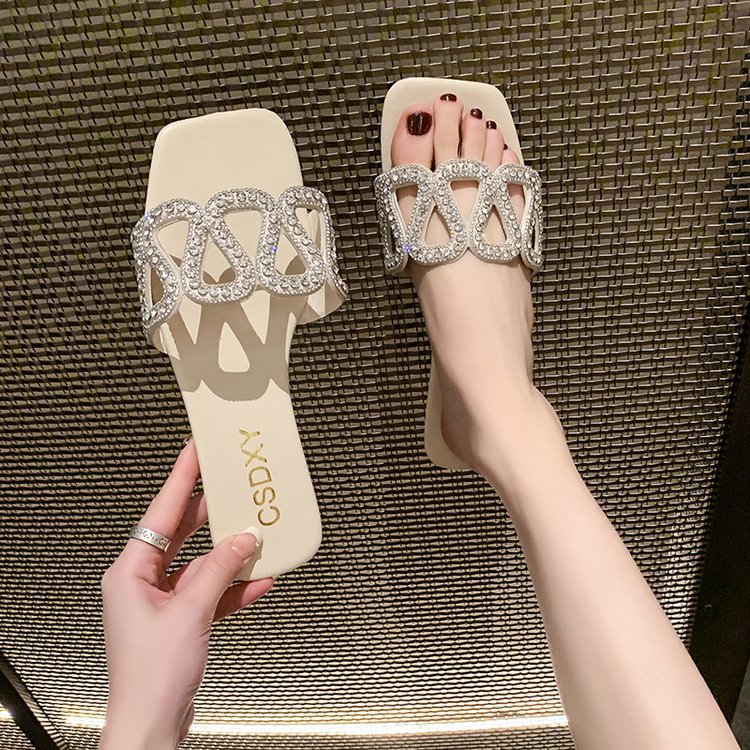Women 2025 summer new small fragrant wind flat diamond slippers outside Korean 100 with skirt fashion flip-flops