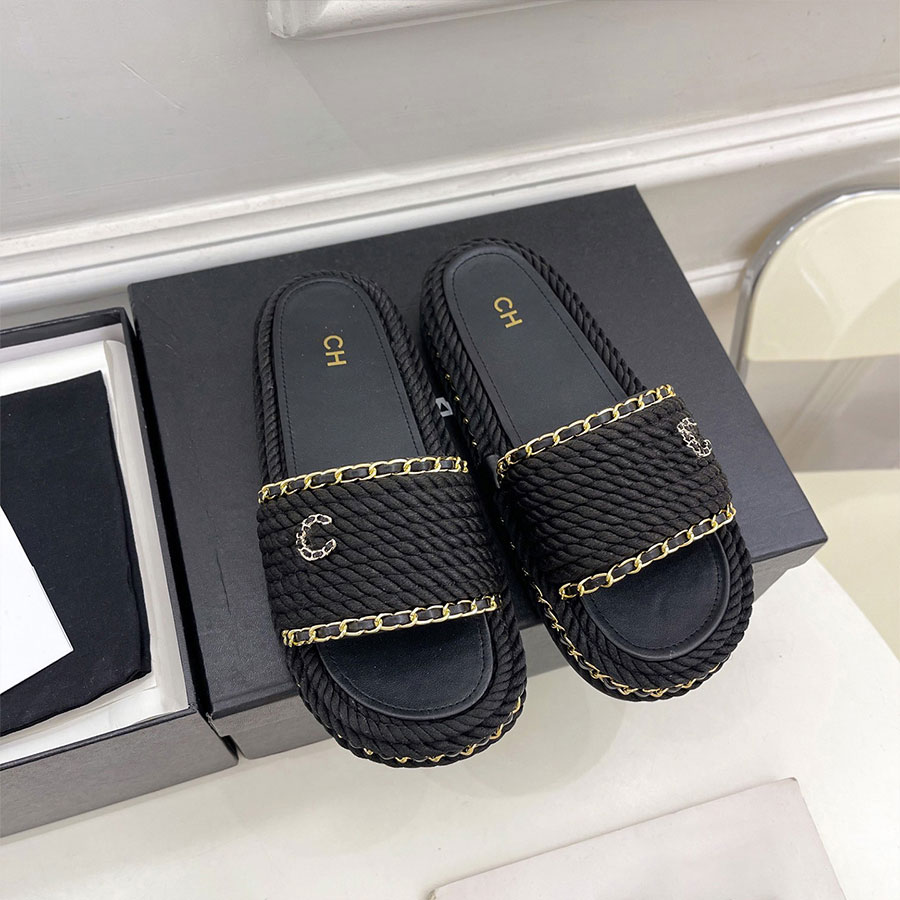 Designer Slippers Womens beach Slippers Summer Slippers Simple Beach Vacation Couple Slippers Causal Design Classic Summer Shoes Lightweight