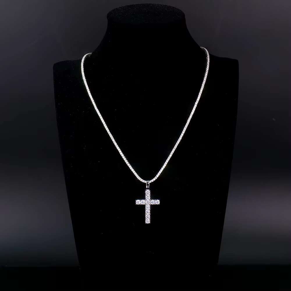 Moissanite Cross Pendant Necklace White Gold Plated Iced Out 925 Sterling Silver Pass Diamond Test Christian Hip Hop Wholesale