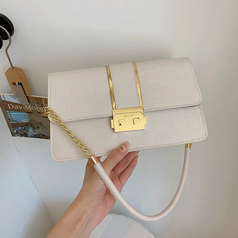 Luxury Brand Designer 2025 Summer New Minimalist Commuter Vintage Women's Underarm Valentine's Day Limited Chain Small Square Bag