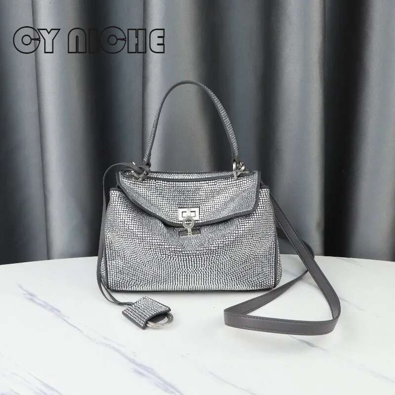 2024 Autumn/Winter New Women's Tote Light Shining Water Dia Handbag Fashion Casual Mini Lock Leather Bag