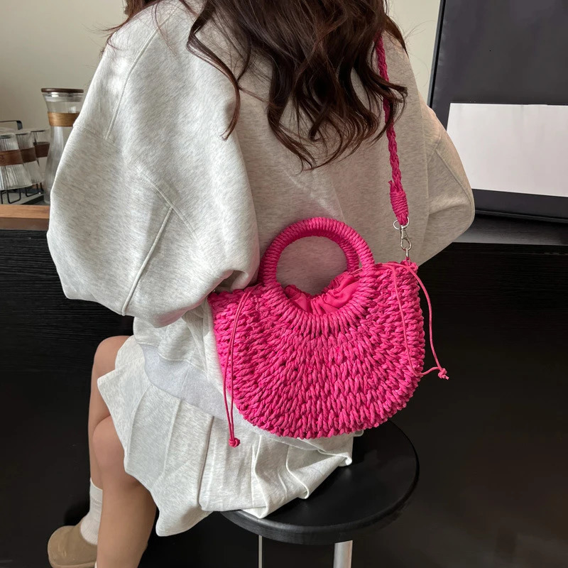 Bohemian style straw bag highquality multifunctional shopping suitable for travel and vacation 250408