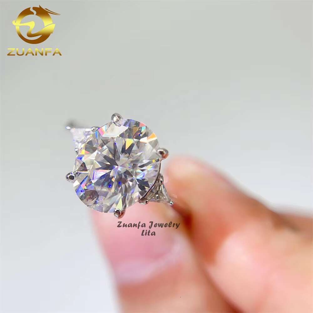 Competitive Price 3 Stones 5ct Oval Cut 925 Sterling Silver Women Wedding Moissanite Engagement Rings