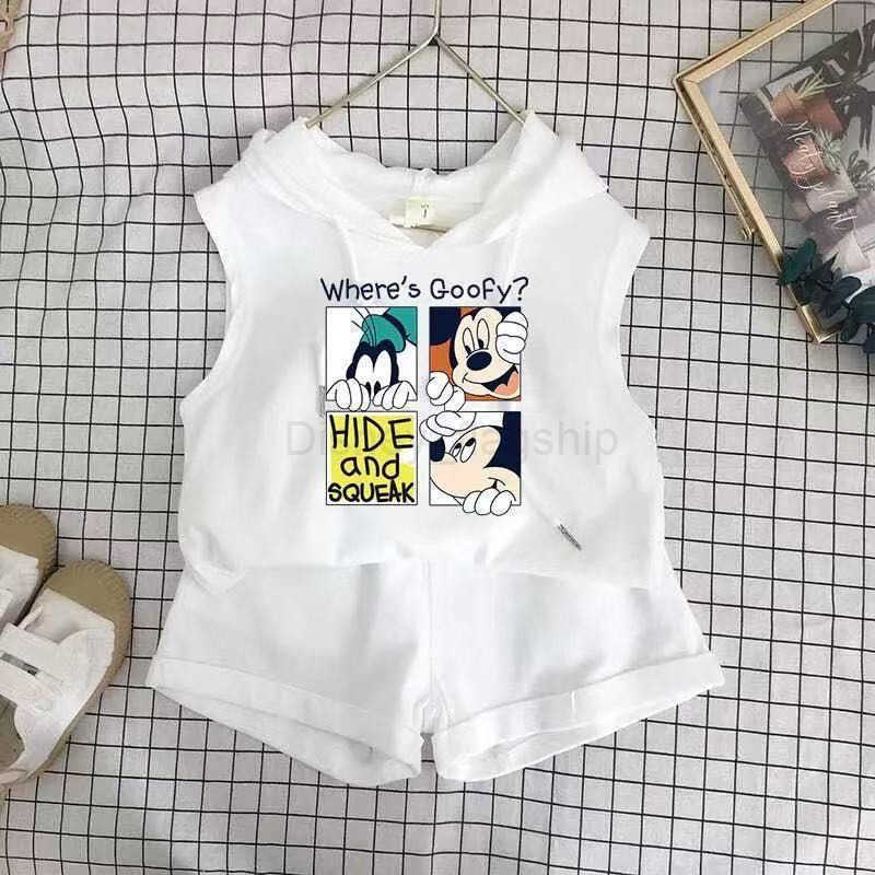 Disney 2025 Summer New Childrens Mens and Womens Baby Tank Top Hooded Set Shorts Small and Medium Childrens Western Style Set Two Piece SetXJ250409
