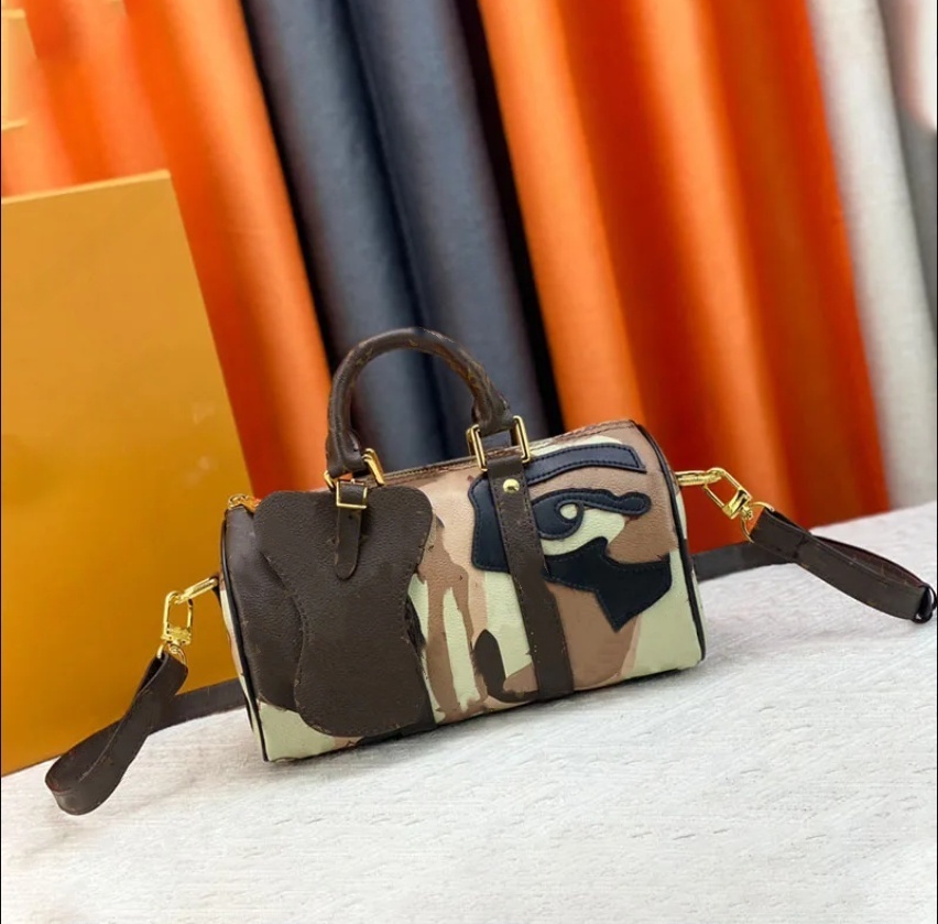 Luxury Crossbody Bag Women Handbag Leather Quality Designer Bag Spot Eye Print 46678 Classic Brand Outdoor Men Messenger Bag Small capacity luggage bags