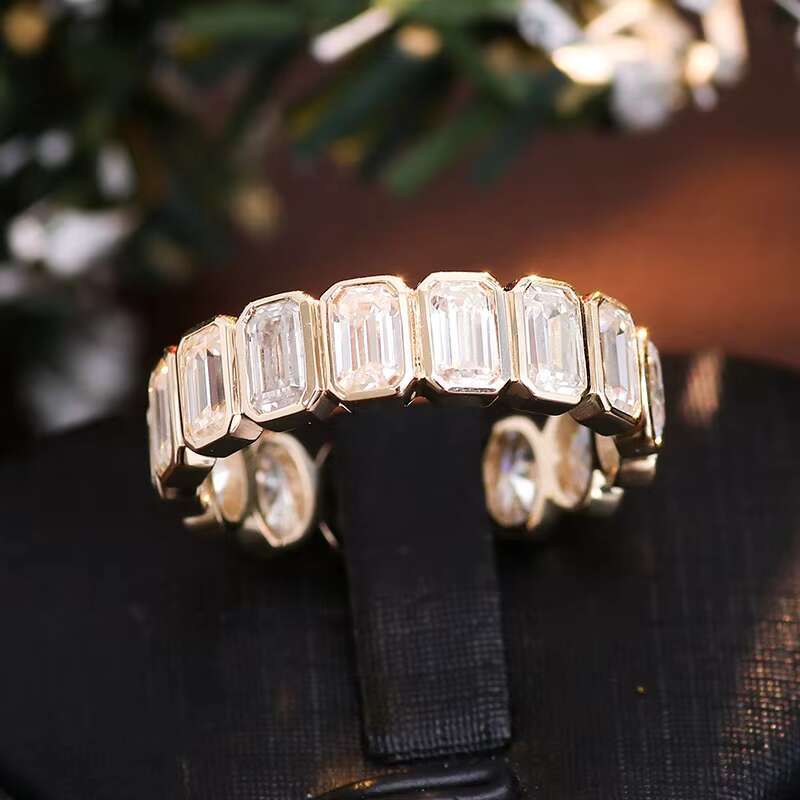 Silver Diamond Moissanite Eternity Ring Band Bezel Setting With 3*5mm Oval Emerald Cut VVS Real Moissanite Diamond