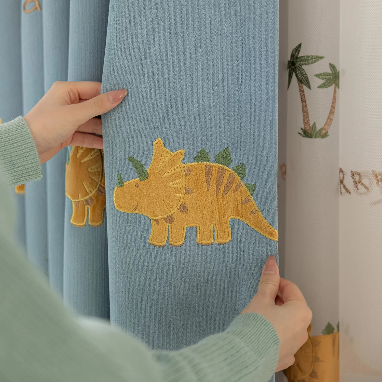 Blue cartoon dinosaur childrens blackout curtains cute embroidered kindergarten chiffon curtains childrens boy baby bedroom living room 250409