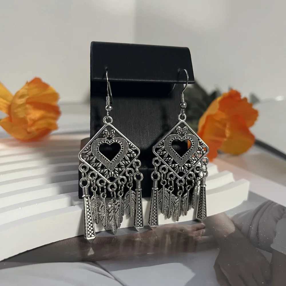 Ethnic Style Vintage Dangle Earrings for Women Boho Long Silver Color Carved Flower Metal Tassel Earring Female Jewelry Brincos Z250408
