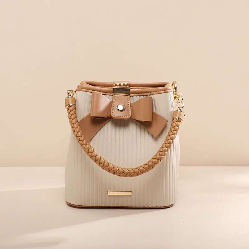2024 New Niche Design High-End Shoulder Versatile Crossbody Bucket Bag Handbag