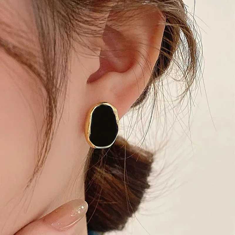 2024 New Black Earrings Irregularity Metal Earring for Women Vintage Jewelry New Design Fashion Aesthetic Earrings Accessories Z250408