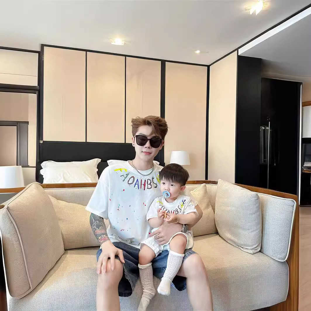 Bomb Street Parent-child Dress One Family Three Summer Short Sleeve Star Family Dress Tidy Baby Mother Womens Dress Fashionable Pure Cotton T-shirt S2