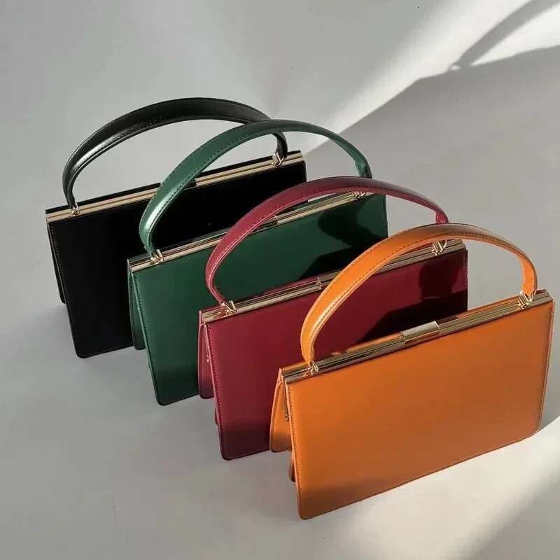 New Shoulder Square Women's Solid Color Axillary Retro Fashion Leisure Versatile Handheld Bags