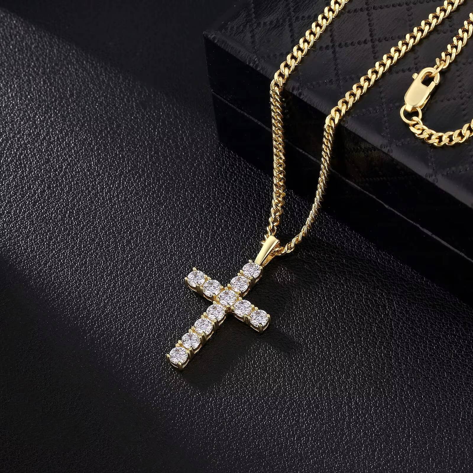 Shiny Cross Diamond Necklaces 14K Gold Plated S925 Cuban Chain 11Carat Moissanite Sterling Silver Cross Pendant for Men Women