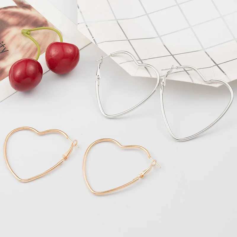 New Fashion Heart Shape Hoop Earrings For Women Fashion Ear Jewelry boucle oreilles femmes Hyperbole Brincos Bijoux Gift EB2095 Z250408