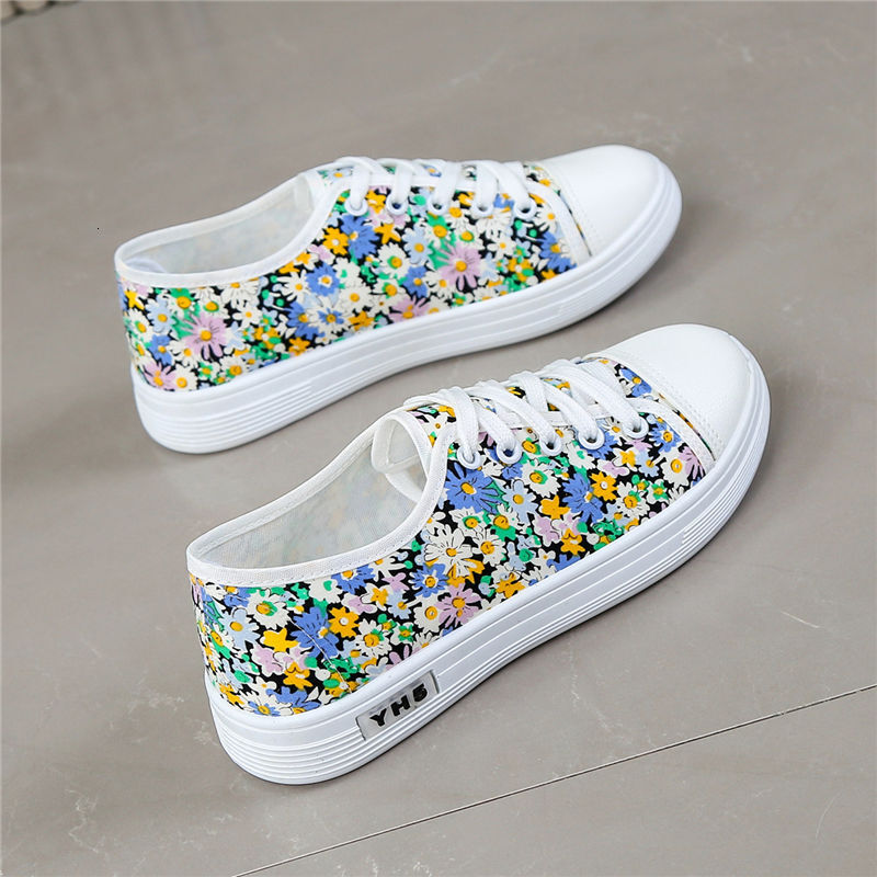 2025 Spring and Summer New Canvas Shoes for Women, Breathable, Fashionable, Sports and Leisure Shoes, Versatile, Flat bottomed, Student