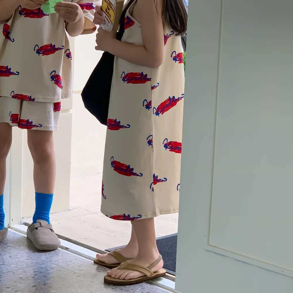 Brothers and sisters Dress Summer 2023 Boys and Girls Korean Letter Graffiti Family Matching Clothing Family T-shirt Appearance S2548