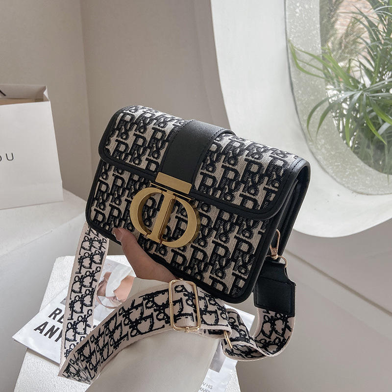 2025 Fashionable new stylish women's bag women's chain small square bag single shoulder high-level embroidery cross body bag