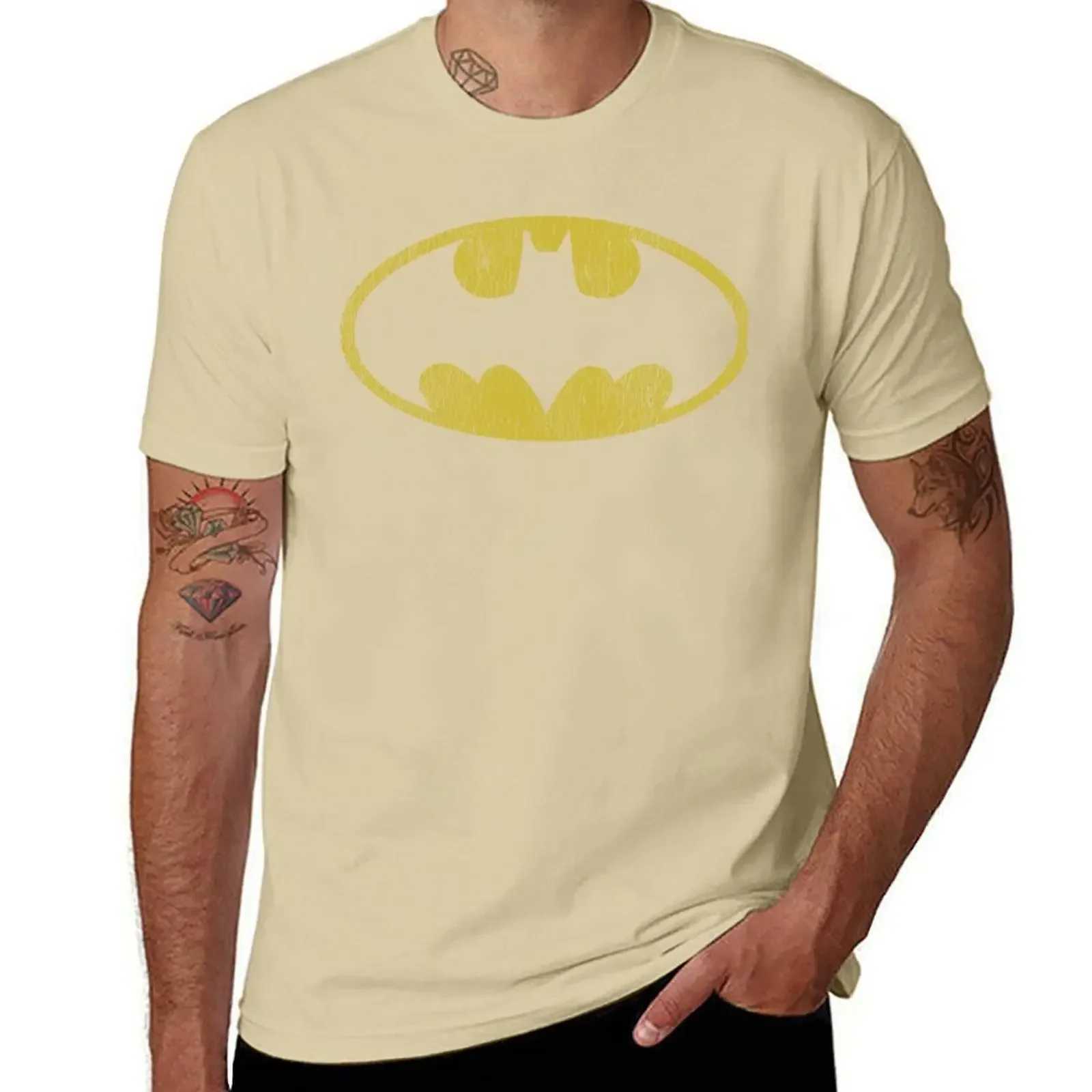 Cute retro mens T-shirt for sports fans with bat classic yellow perfect gift T-shirt Harajuku Crewneck 2024XJ250409