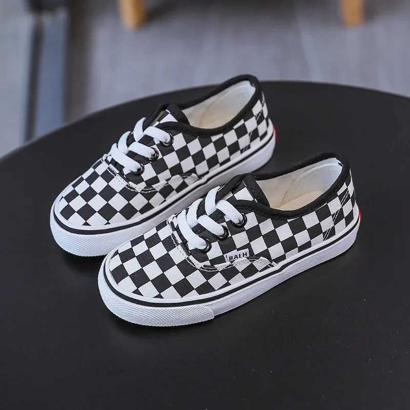 Summer New Boys Canvas Shoes Girls Sports Shoes Fashion Board Shoes Student White Shoes Childrens Shoes Zapatillas X250409