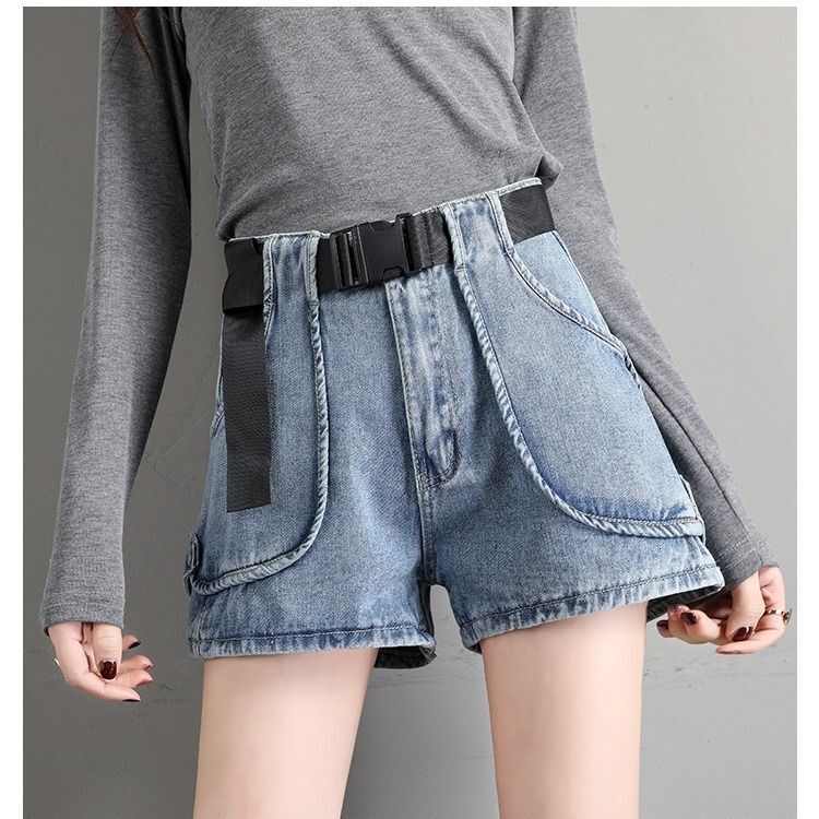 2025S Women s Designer Shorts Summer Black Denim Shorts High Waist Outdoor Casual Loose A line Hot Pants Trendy Sports Beach Pants