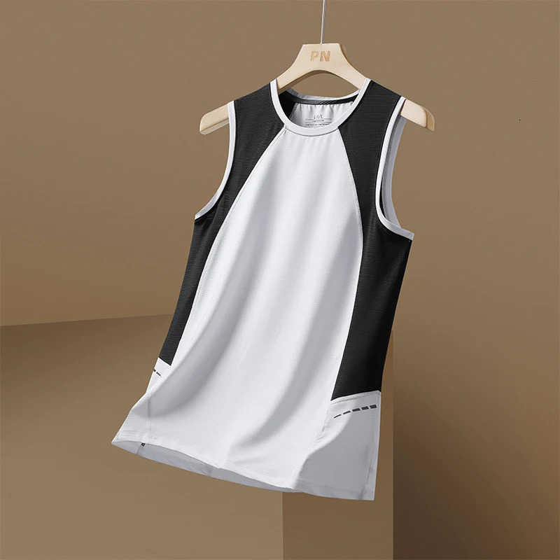 Mens short sleeved vest summer patch black red Tshirt fitness top fashionable clothing oversized 3XL O NECK 250409