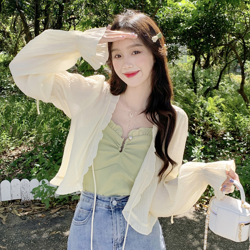 2025S Designer Women S T Shirt Sunscreen Shirt Jacket Design Sense Niche Cardigan Summer Thin Style Fresh And Sweet Korean Style Unique Short Top Fema