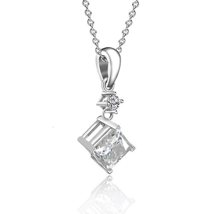 Trendy Jewelry 925 Silver Pendant Princess Cut Moissanite Diamond Necklace