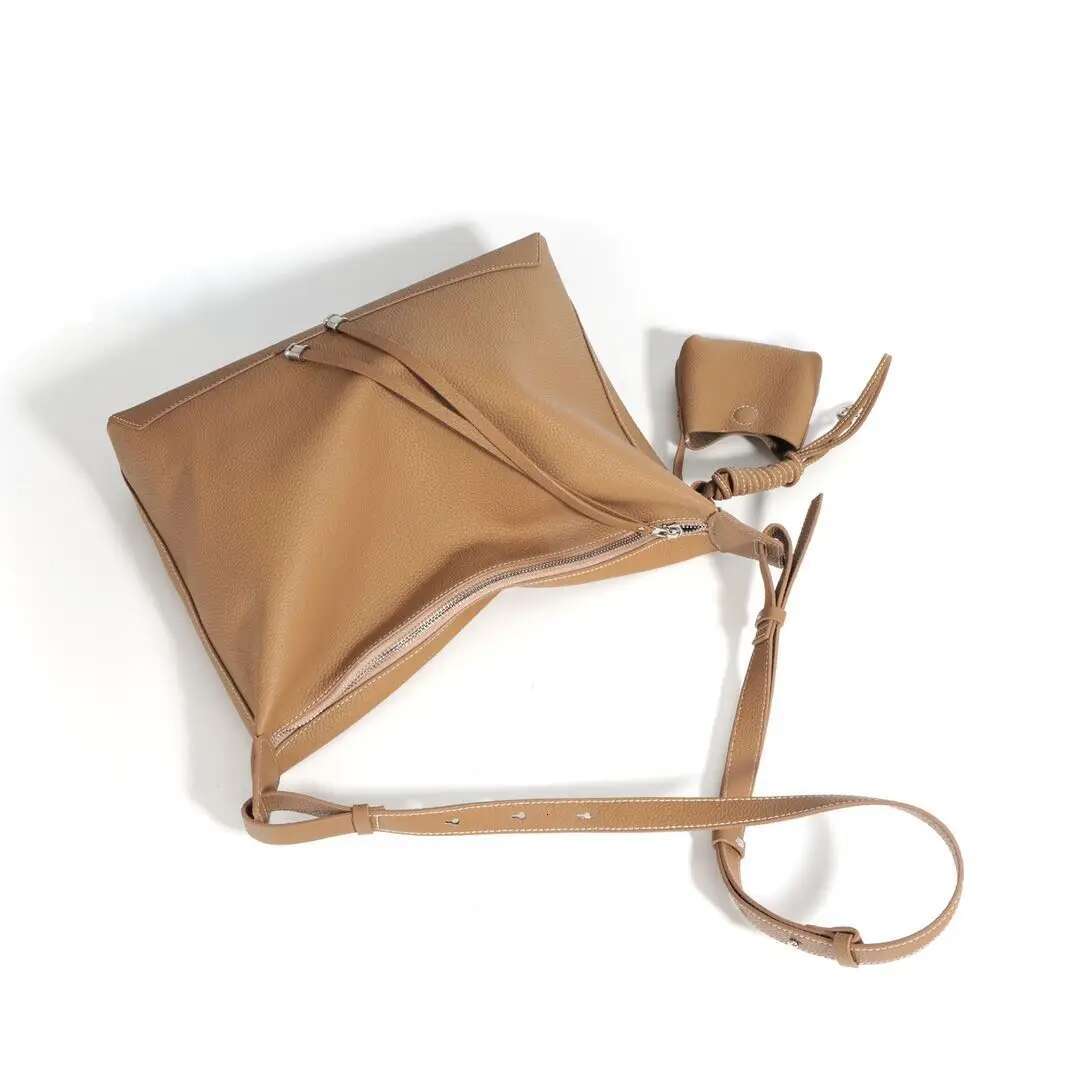 2025 new style niche simple large capacity commuter handbag genuine leather high-end feel fashionable underarm bag