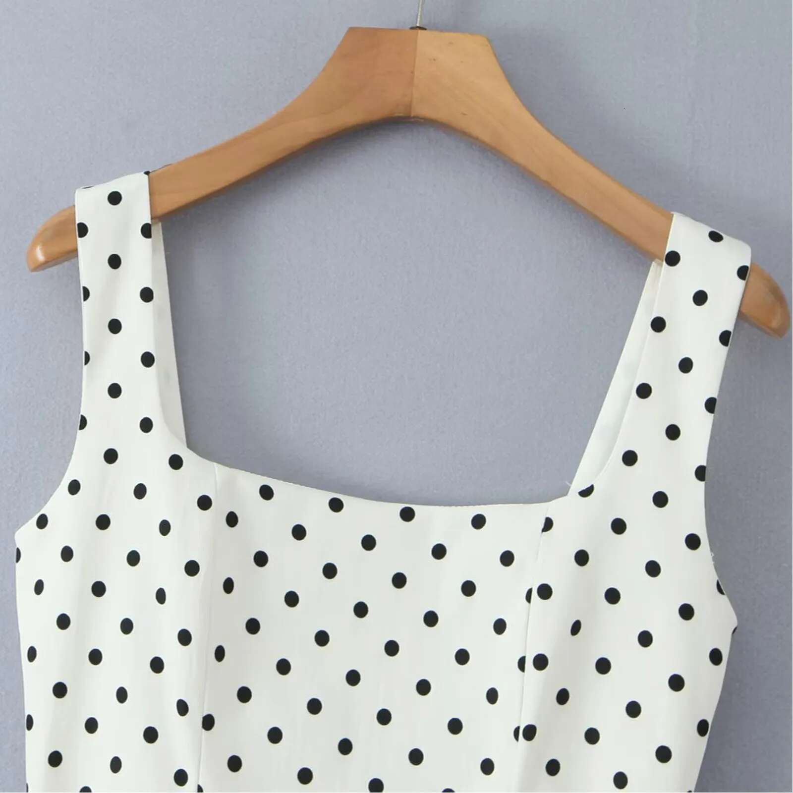 Dongdumaoyi Dot Skinny Strap Dresses Summer Women S Dress New Square Neck Sleeveless Fashion High Waist Mini Woman